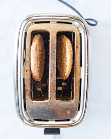 english muffins in a toaster