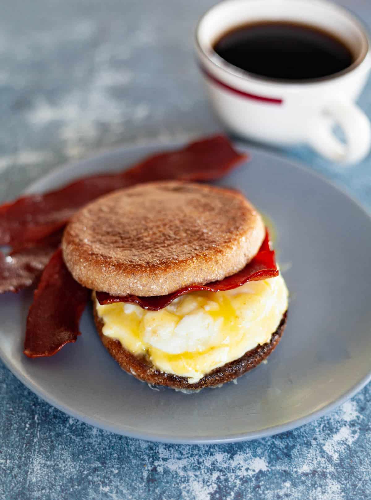 egg sandwich with bacon